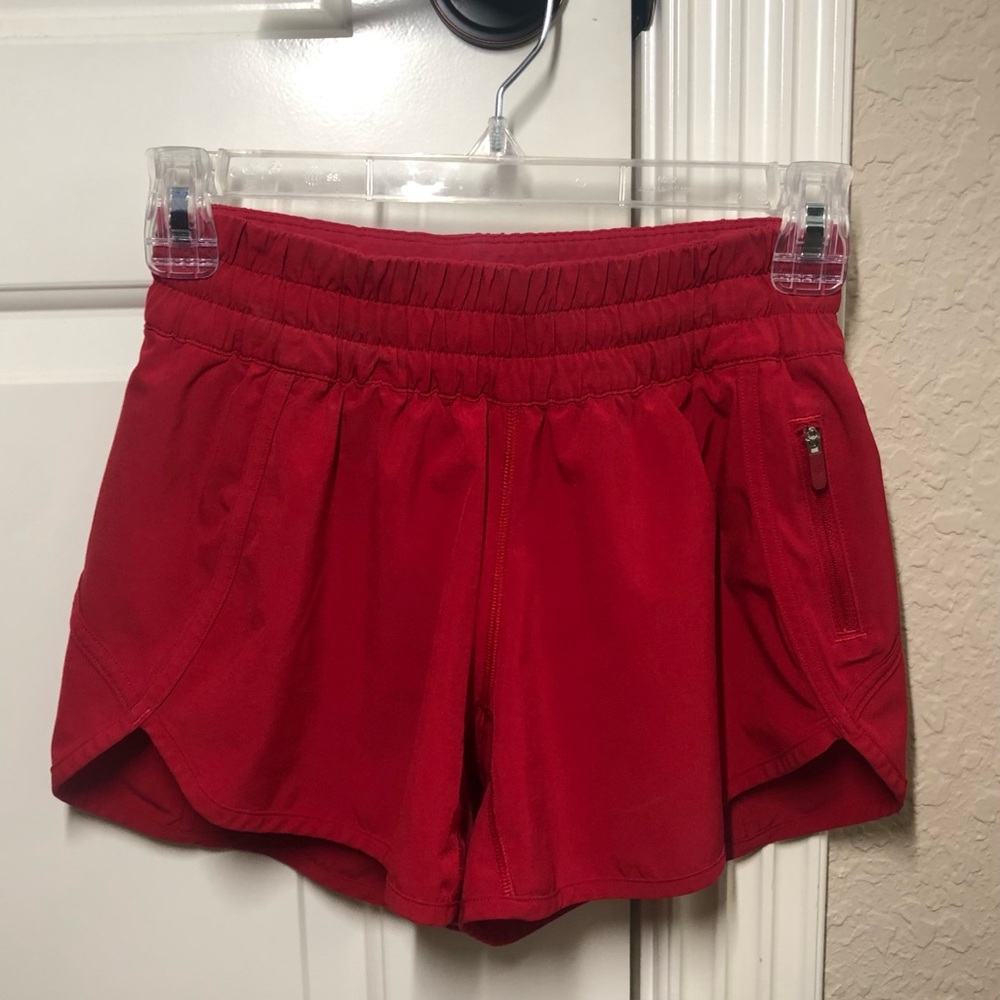 Lululemon Tracker Low Rise Lined Short 4” -Size 4, Dark Red